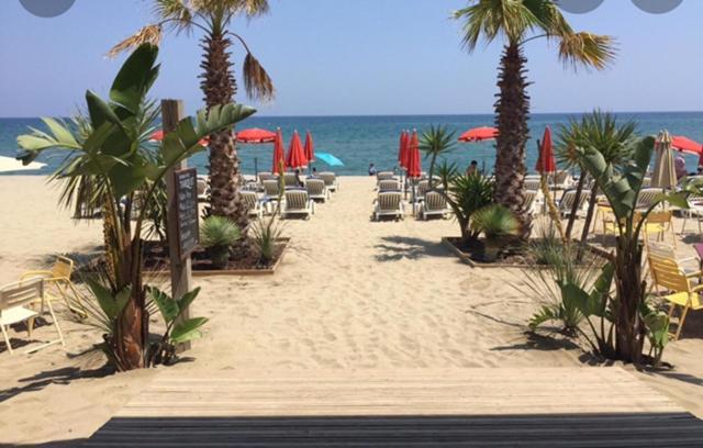 Villa Tim Avec Piscine Commune Et A Deux Pas De La Plage Сент-Марі-ла-Мер Екстер'єр фото